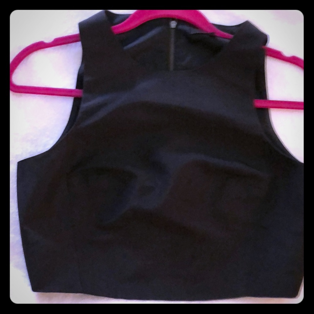 Crop top